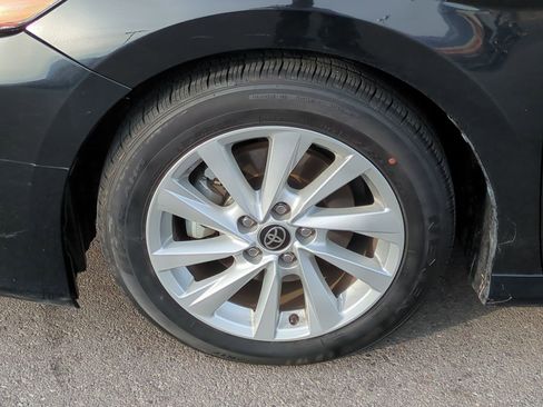 Used 2022 Toyota Camry LE image 14