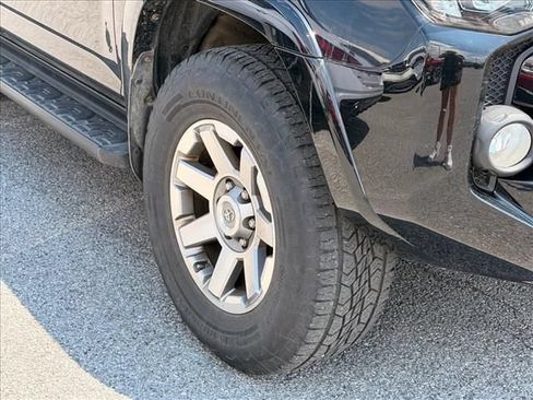 Used 2016 Toyota 4Runner Trail AWD/4WD image 11