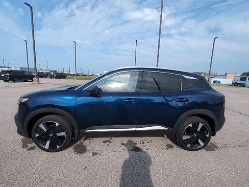 Used 2025 Nissan Kicks SR FWD image 10