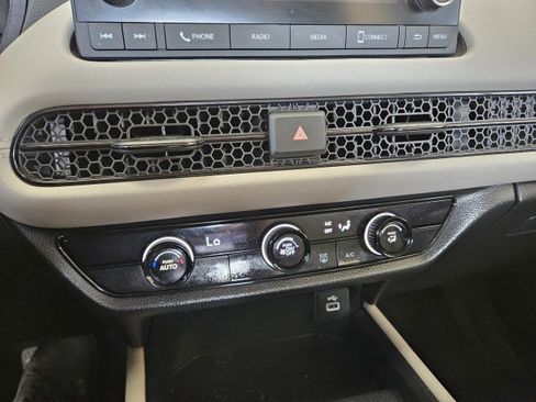 Used 2023 Honda HR-V LX image 24