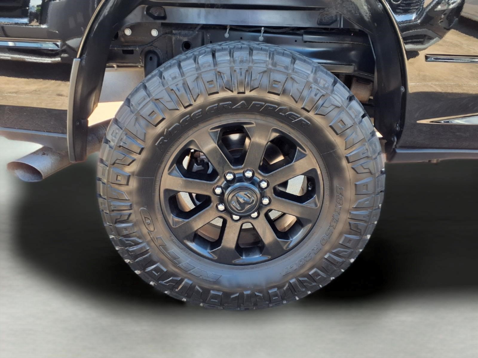 Used 2025 RAM 2500 Laramie AWD/4WD image 9