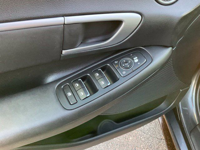 Used 2025 Hyundai Sonata SEL FWD image 10