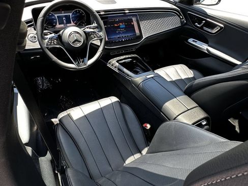 Certified 2025 Mercedes-Benz E 350 Sedan w/ Winter Package image 27