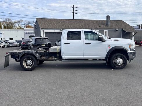 Used 2024 RAM 5500 Tradesman w/ Chrome Appearance Group image 5