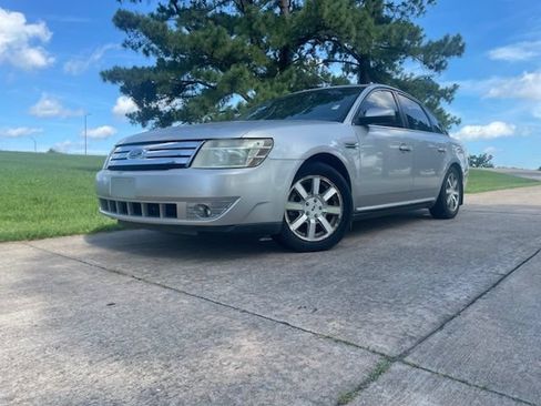 Used 2008 Ford Taurus SEL FWD image 1