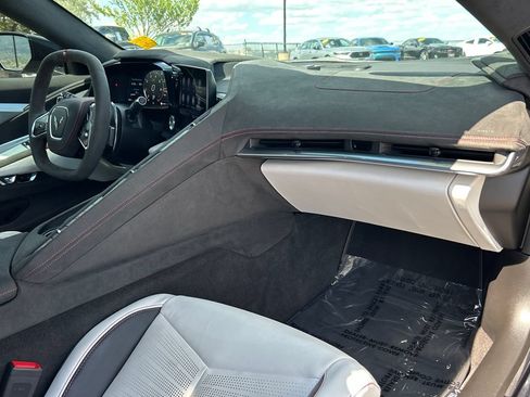 Used 2023 Chevrolet Corvette Stingray Premium Cpe RWD image 7