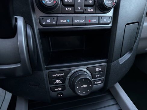 Used 2014 Honda Pilot Touring image 27