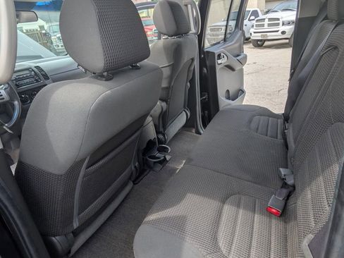 Used 2005 Nissan Frontier NISMO w/ (J01) Sunroof Pkg AWD/4WD image 13