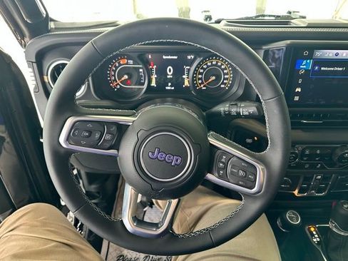 Used 2025 Jeep Wrangler Sahara w/ Safety Group image 13