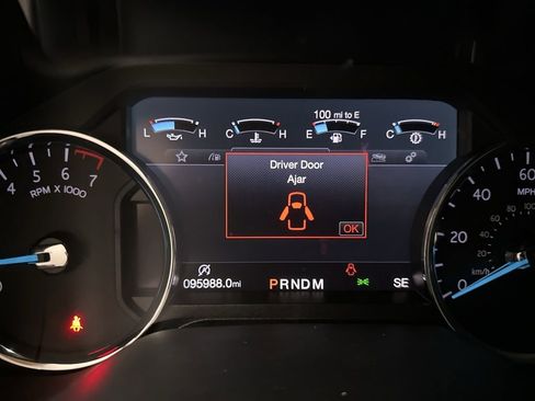 Used 2019 Ford Expedition XLT w/ Equipment Group 202A AWD/4WD image 44