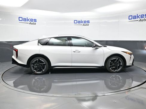 New 2026 Kia K4 GT-Line image 9