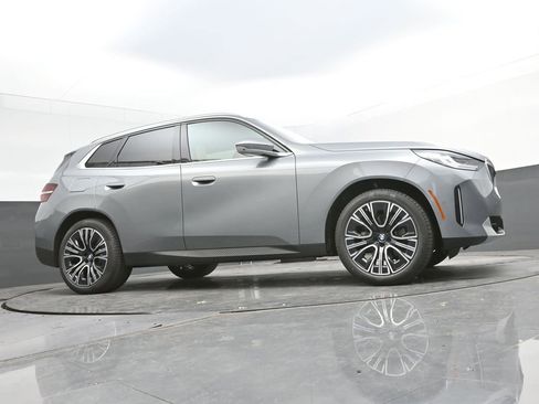 Used 2025 BMW X3 xDrive30i w/ Premium Package image 46