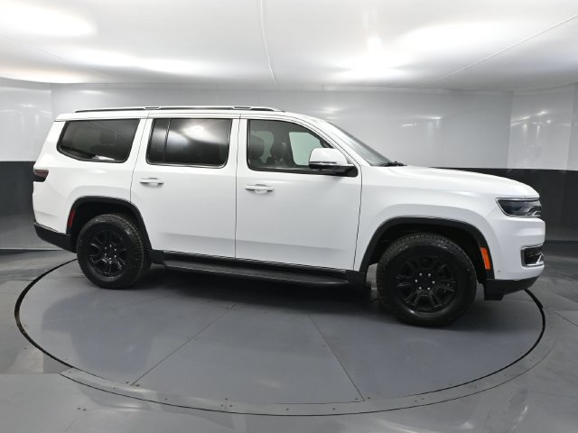 Used 2022 Jeep Wagoneer Series I w/ Convenience Group I AWD/4WD image 3