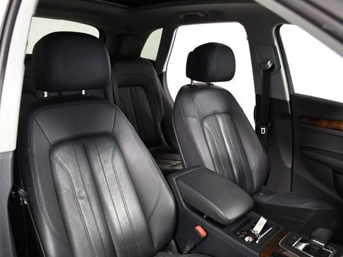 Used 2018 Audi Q5 2.0T Premium AWD/4WD image 20