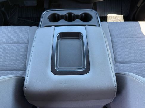 Used 2019 Chevrolet Silverado 1500 Custom w/ Custom Convenience Package AWD/4WD image 15