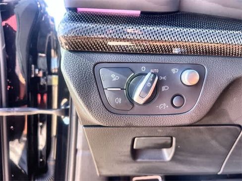 Used 2024 Audi SQ5 Prestige image 29