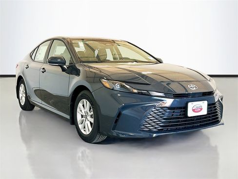 New 2026 Toyota Camry LE image 3