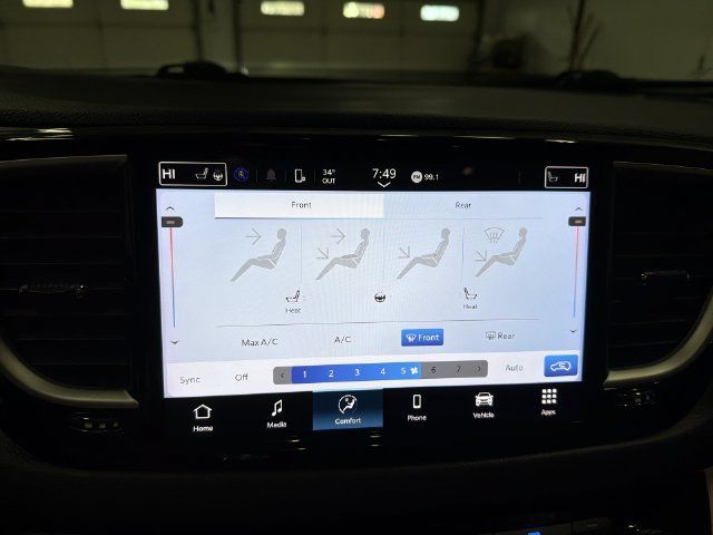 Used 2024 Chrysler Pacifica Touring-L FWD image 30