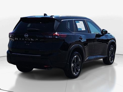 Used 2025 Nissan Rogue SV w/ SV Premium Package FWD image 6