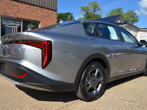 Used 2025 Kia K4 FWD image 4