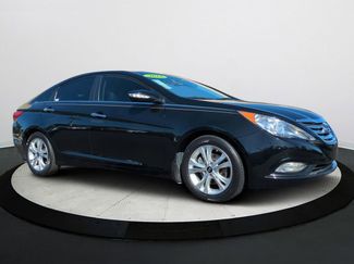 Used 2013 Hyundai Sonata Limited w/ Premium Pkg video 2