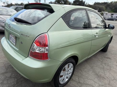 Used 2010 Hyundai Accent GS image 4