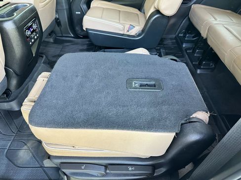 Used 2023 Chevrolet Tahoe Premier w/ Premium Package 2 RWD image 25