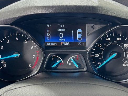 Used 2019 Ford Escape SE FWD image 12