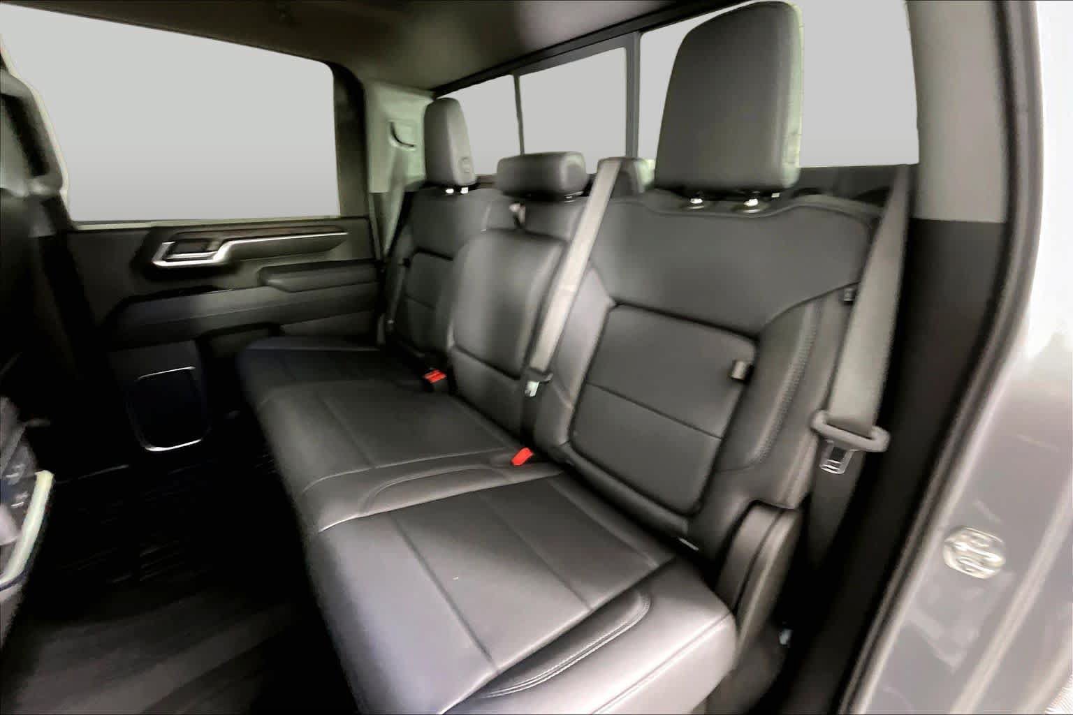 Used 2025 GMC Sierra 2500 SLT w/ Texas SLT Premium Package AWD/4WD image 17