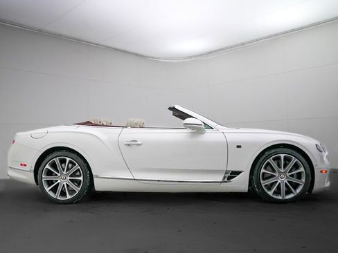 Used 2020 Bentley Continental GT image 2