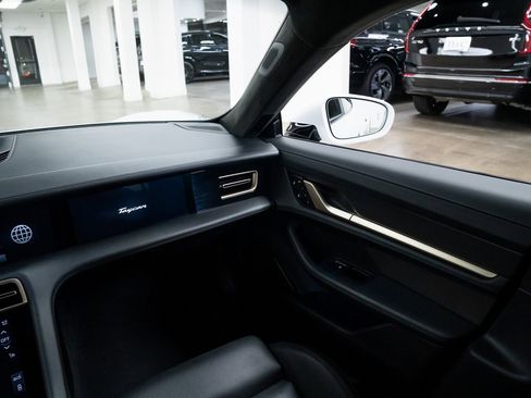 Used 2022 Porsche Taycan Turbo S w/ Technology Package image 11