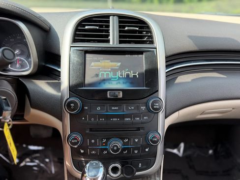 Used 2014 Chevrolet Malibu LT FWD image 25
