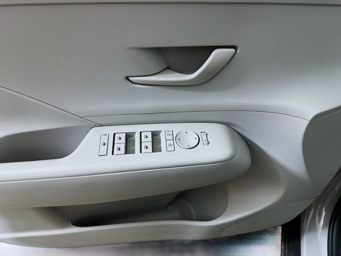 Used 2024 Hyundai Kona SEL FWD image 15