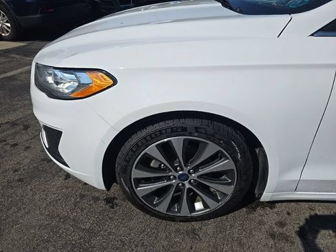 Used 2019 Ford Fusion SE AWD/4WD image 10
