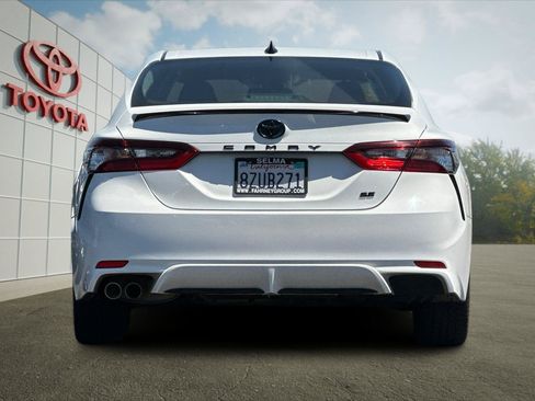Certified 2022 Toyota Camry SE w/ Convenience Package FWD image 3