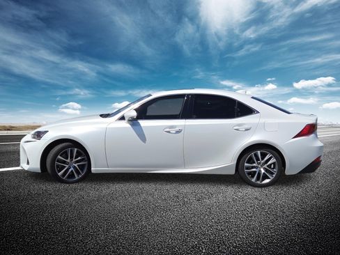 Used 2020 Lexus IS 300 w/ Navigation Package RWD image 17
