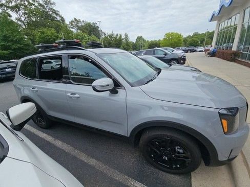 Used 2025 Kia Telluride EX X-Line AWD/4WD image 9