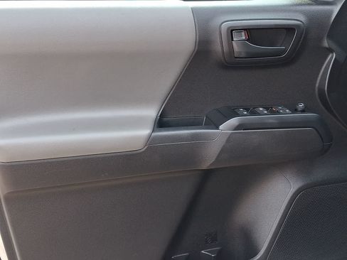 Certified 2023 Toyota Tacoma SR AWD/4WD image 15