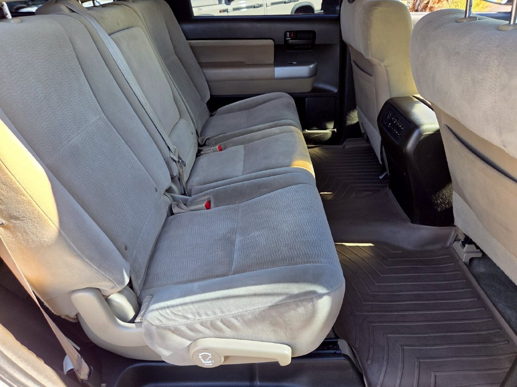 Used 2008 Toyota Sequoia SR5 w/ Towing Pkg AWD/4WD image 15