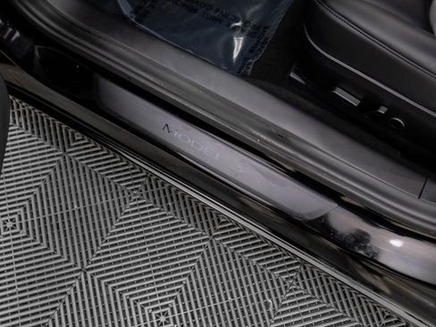 Used 2021 Tesla Model 3 Standard Range Plus image 17