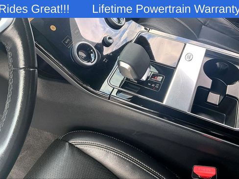 Used 2023 Land Rover Range Rover Velar R-Dynamic S image 19