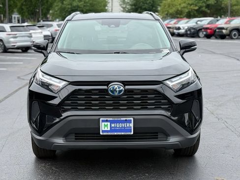 Certified 2022 Toyota RAV4 XLE w/ XLE Grade Weather Package AWD/4WD image 12