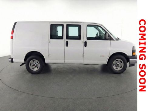 Used 2019 GMC Savana 2500 image 10