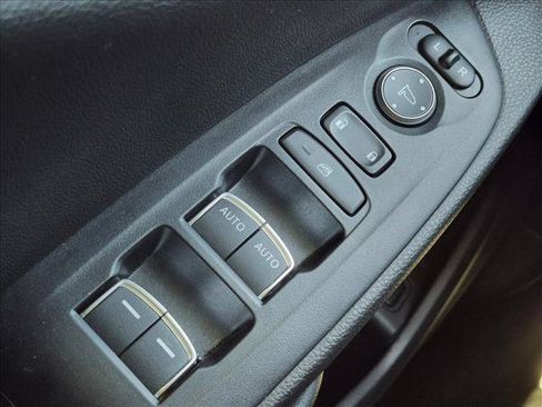 Used 2021 Honda Accord Sport image 9