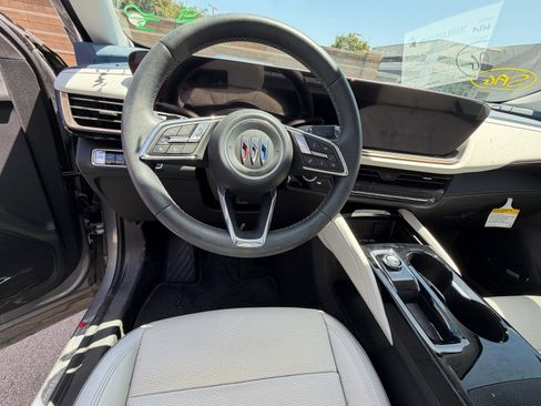 Used 2024 Buick Envision Avenir AWD/4WD image 11