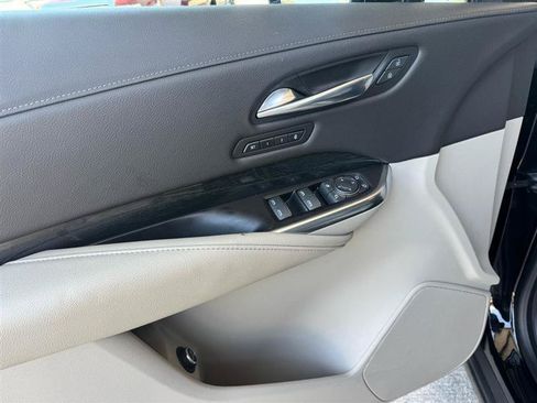 Used 2019 Cadillac XT4 Premium Luxury AWD/4WD image 15