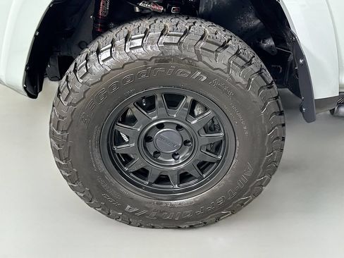 Used 2023 Toyota 4Runner TRD Off-Road Premium w/ Off Road Premium Plus Package AWD/4WD image 32