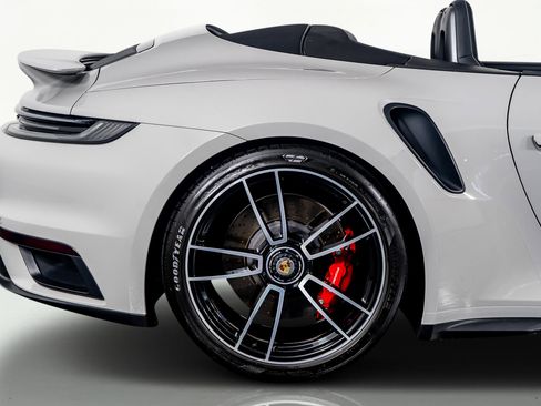 Used 2022 Porsche 911 Turbo image 9