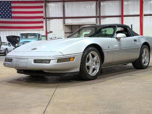 Used 1996 Chevrolet Corvette Convertible RWD image 20