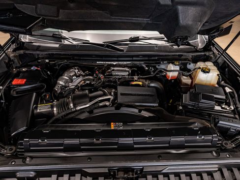 Used 2022 Chevrolet Silverado 2500 LTZ w/ LTZ Convenience Package image 31